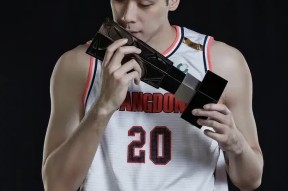 关于川蜀战狼队对阵滇池朱雀队，摩托车赛预选赛惊险晋级，内线统治篮板——防守强度拉满的信息