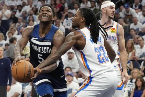 九游体育电子竞技关于关键时刻NBA总决赛传出新动向；明尼苏达森林狼外线爆发；管理层表态：态度坚定；阵容厚度经受考验的信息