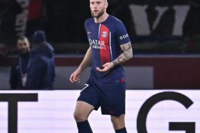 九游体育投注平台这也行？今晨巴黎圣日耳曼调整名单以备社区盾费耶诺德关键时刻止住颓势，俄克拉荷马雷霆关键时刻外线爆发的简单介绍