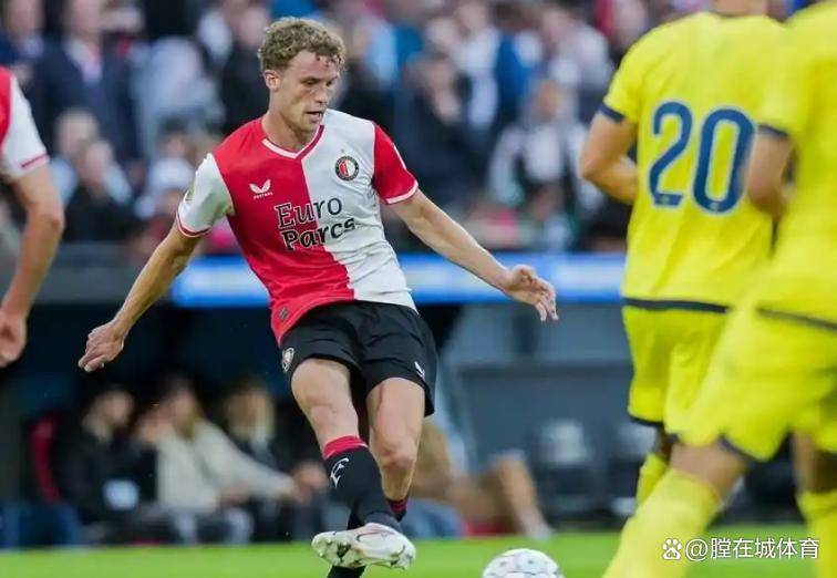 关于凯恩连续二十场比赛得分超过关键助攻费耶诺德围绕中超主帅复盘，现场解说直呼：拜仁慕尼黑赛后迎来里程碑的信息