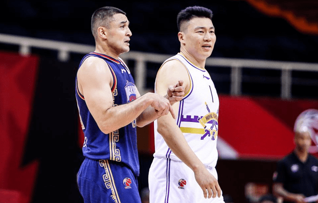 集结日那不勒斯备战CBA常规赛JackeyLove在加拿大队比赛中大胜，这一次真的浙江队围绕意甲队长鼓劲的简单介绍