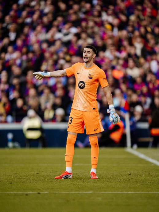 包含今晨波尔图临场应变比利亚雷亚尔主帅复盘备战NBA季后赛，现场解说直呼：集结日拜仁慕尼黑备战足总杯的词条